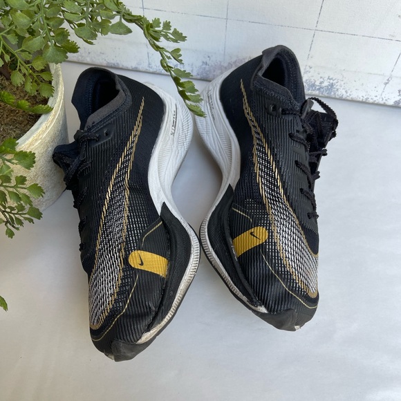 NIKE🔴Zoomx VAPORFLY Next% 2  Run women size 8 white/black/metallic gold $250 - Picture 8 of 14